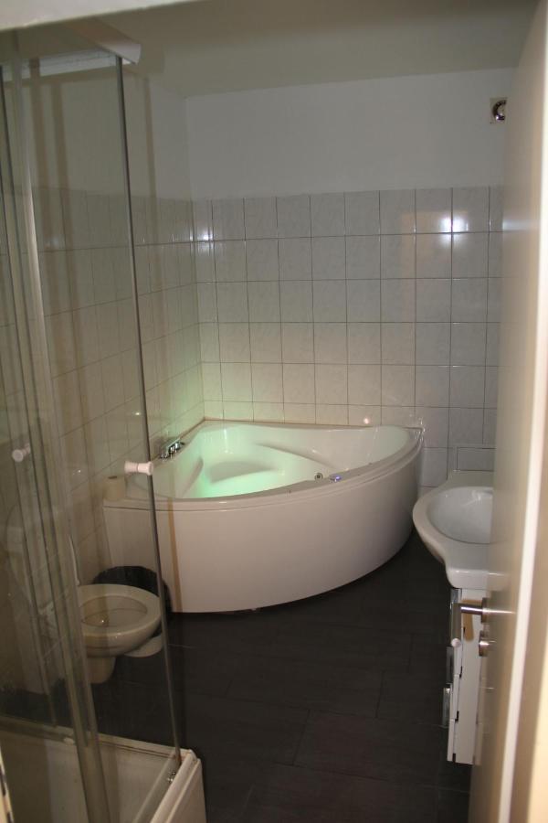 Stay2Night City Center Hostel チューリッヒ エクステリア 写真