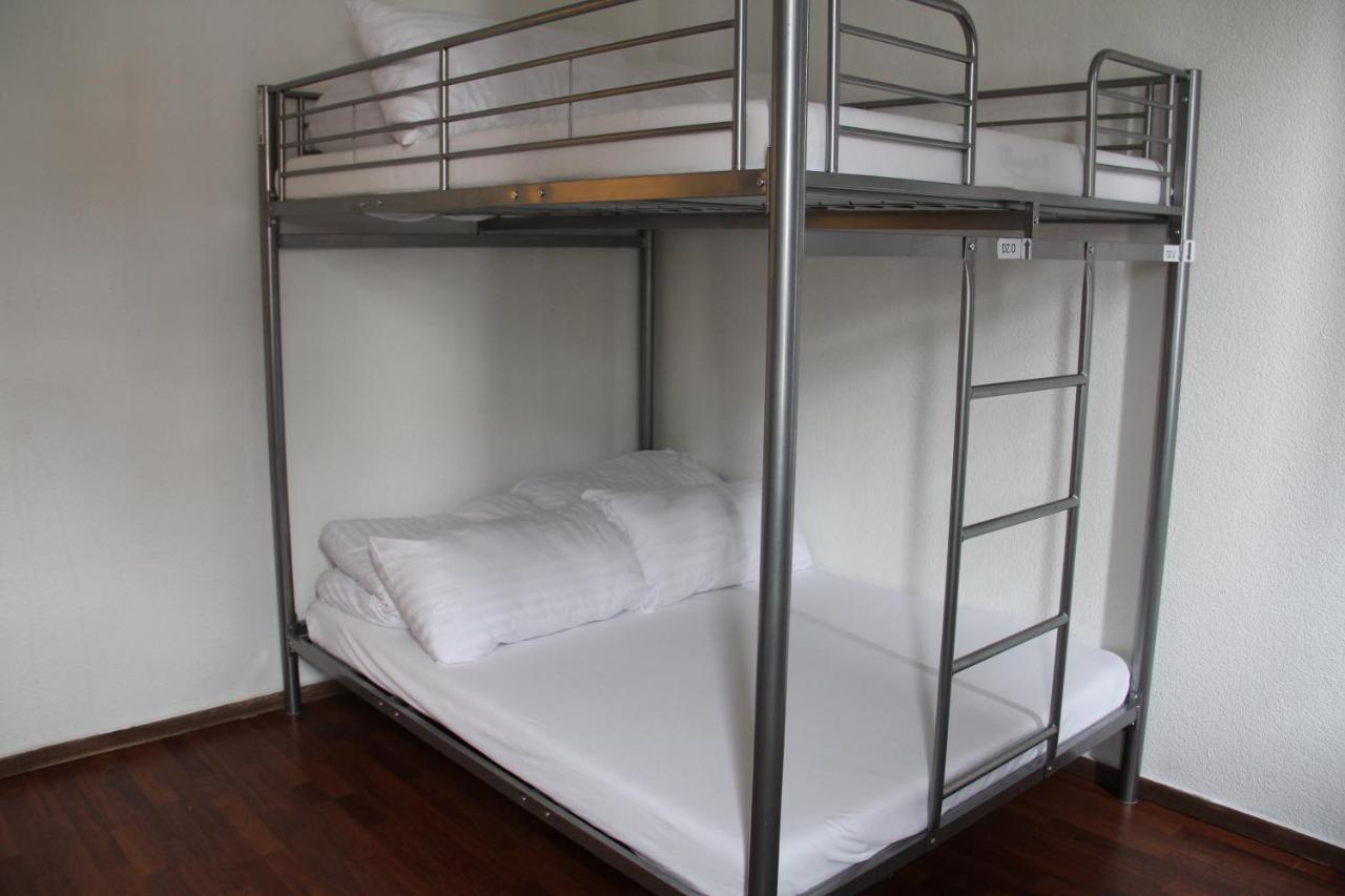 Stay2Night City Center Hostel チューリッヒ エクステリア 写真