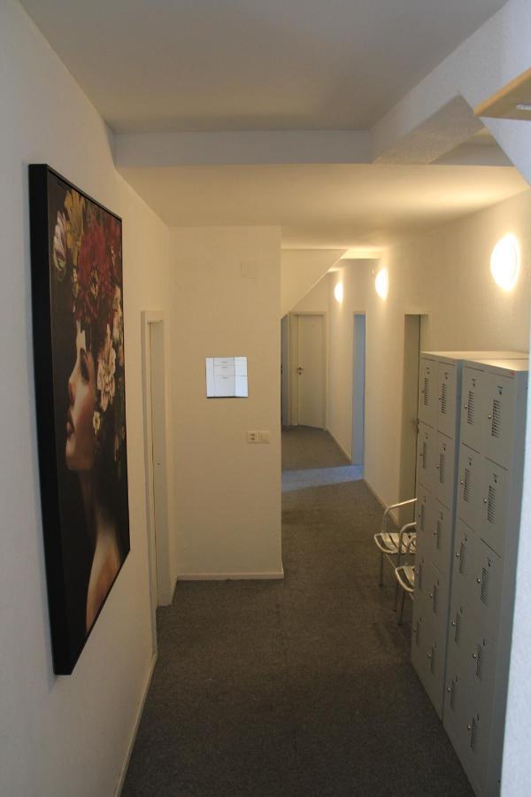 Stay2Night City Center Hostel チューリッヒ エクステリア 写真