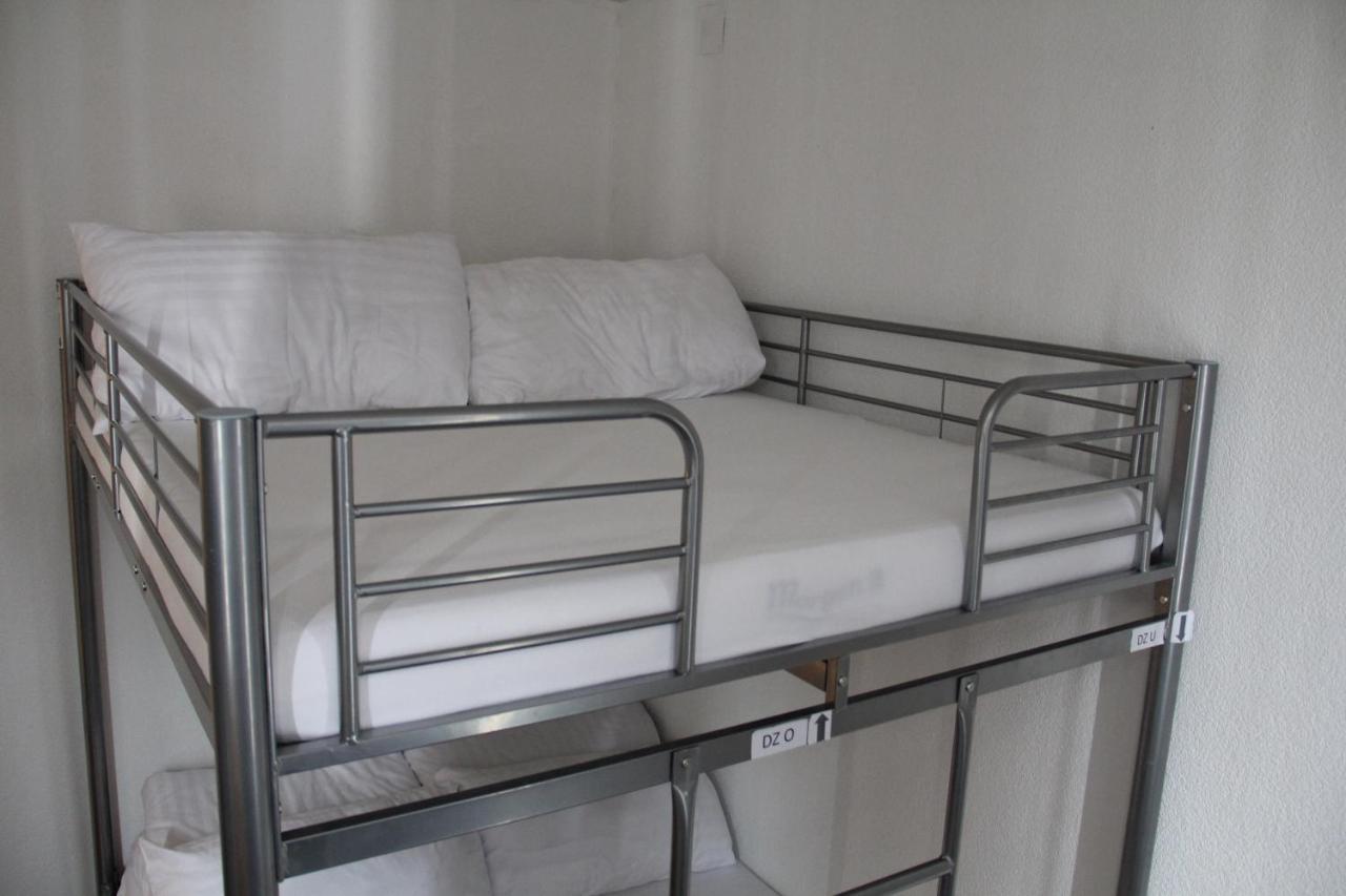 Stay2Night City Center Hostel チューリッヒ エクステリア 写真