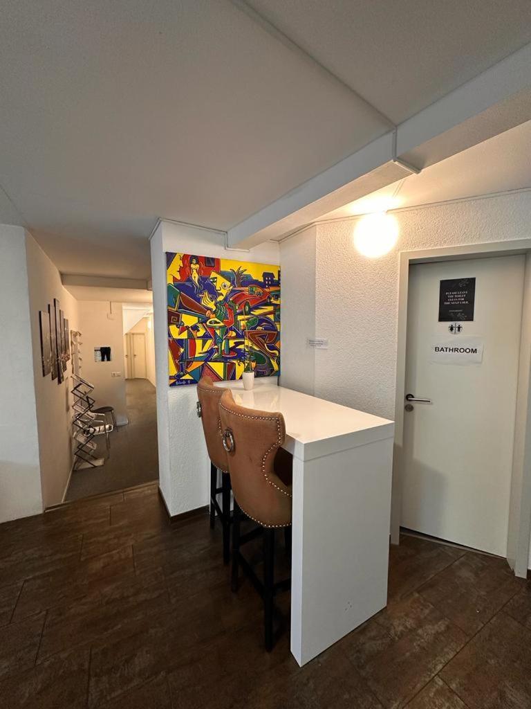 Stay2Night City Center Hostel チューリッヒ エクステリア 写真